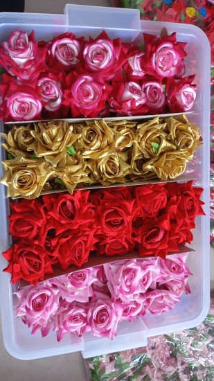 VELVET ROSE 